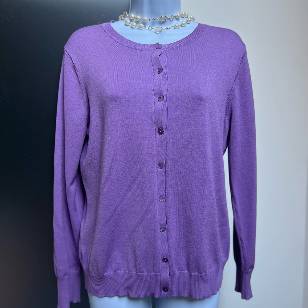 August Silk cardigan size L in excellent condition, 100% silk. Beautiful purple.